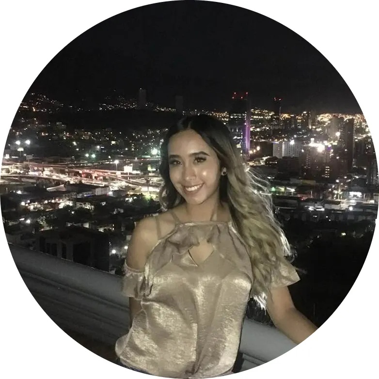 Melanye Castaneda - Estudiante de la academia de inglés “Let’s English School” .