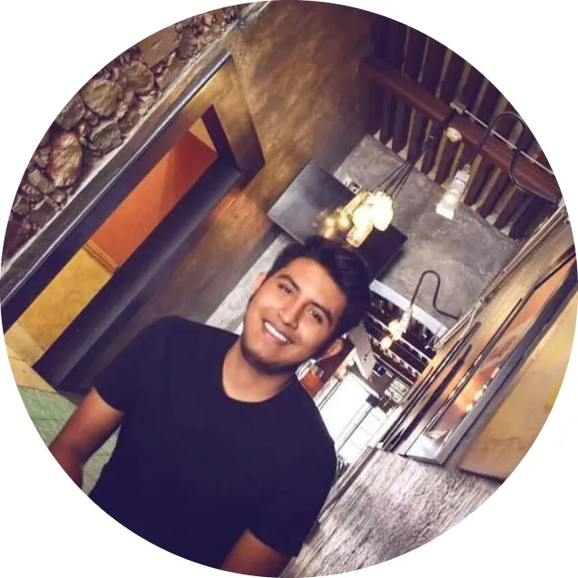 Ricardo Almaguer - Estudiante de la academia de inglés “Let’s English School” .